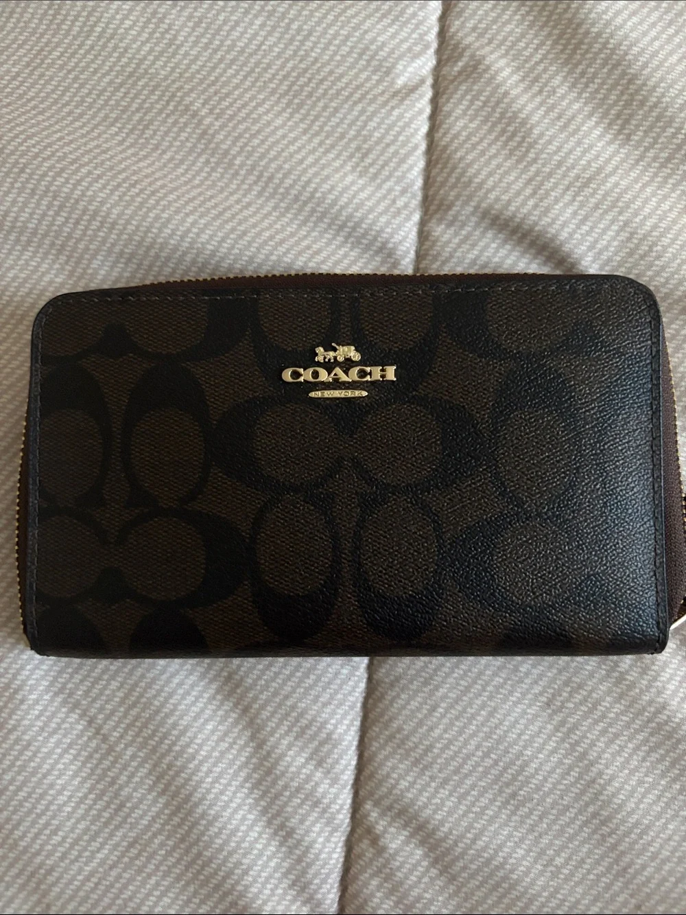 Coach Brown/Black Signature Zip Wallet